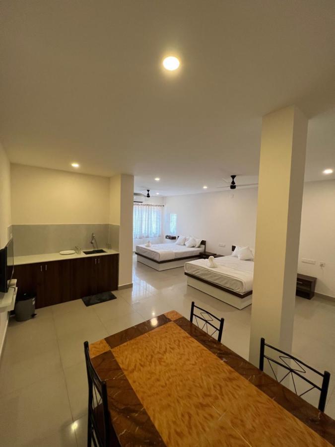 Heres Haut Residency Kochi Extérieur photo