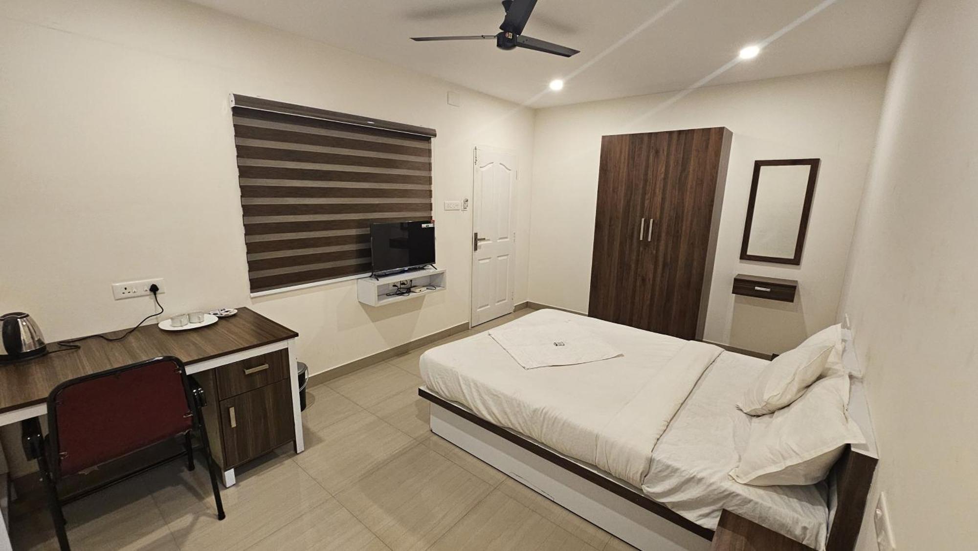 Heres Haut Residency Kochi Extérieur photo