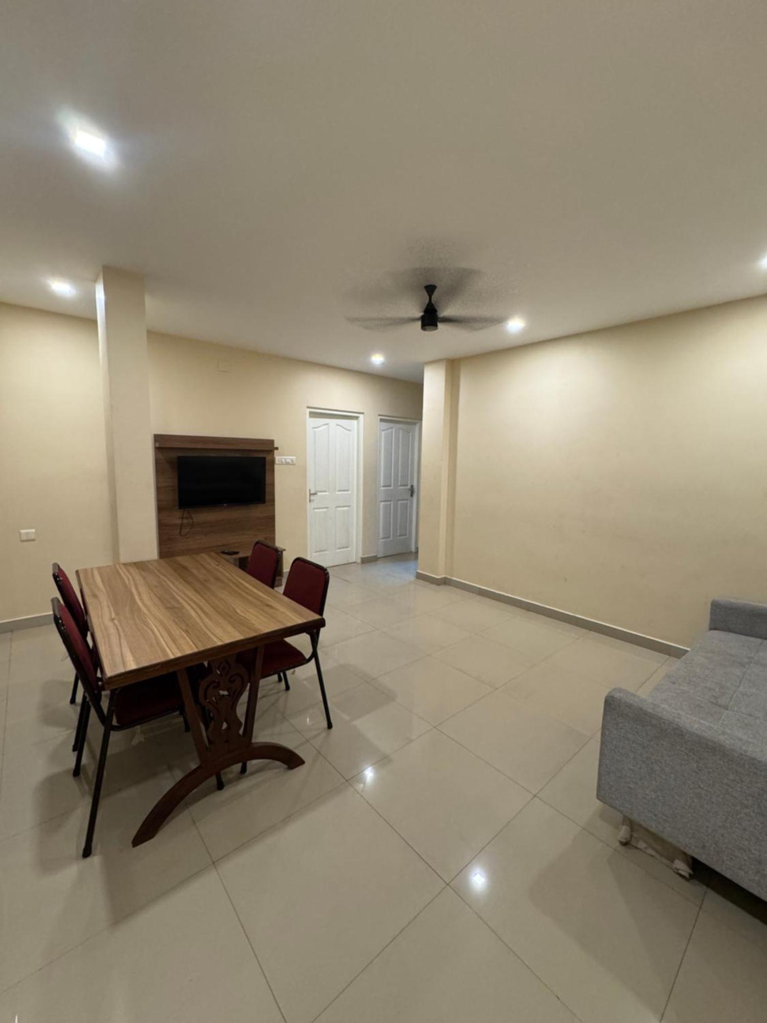Heres Haut Residency Kochi Extérieur photo