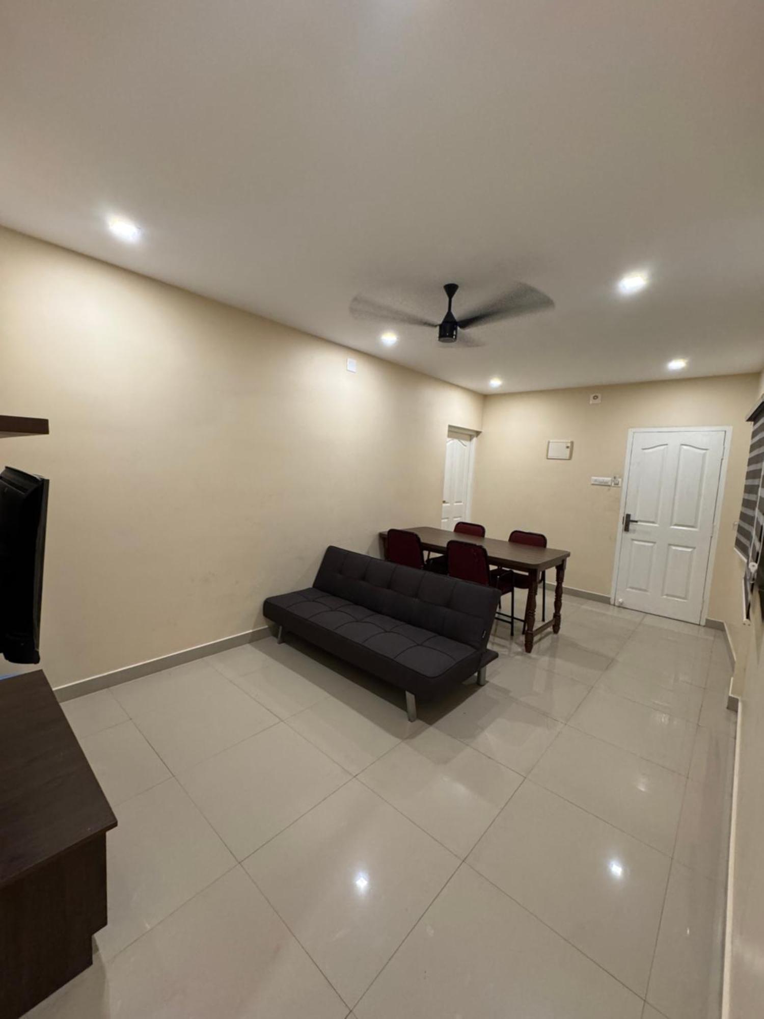 Heres Haut Residency Kochi Extérieur photo