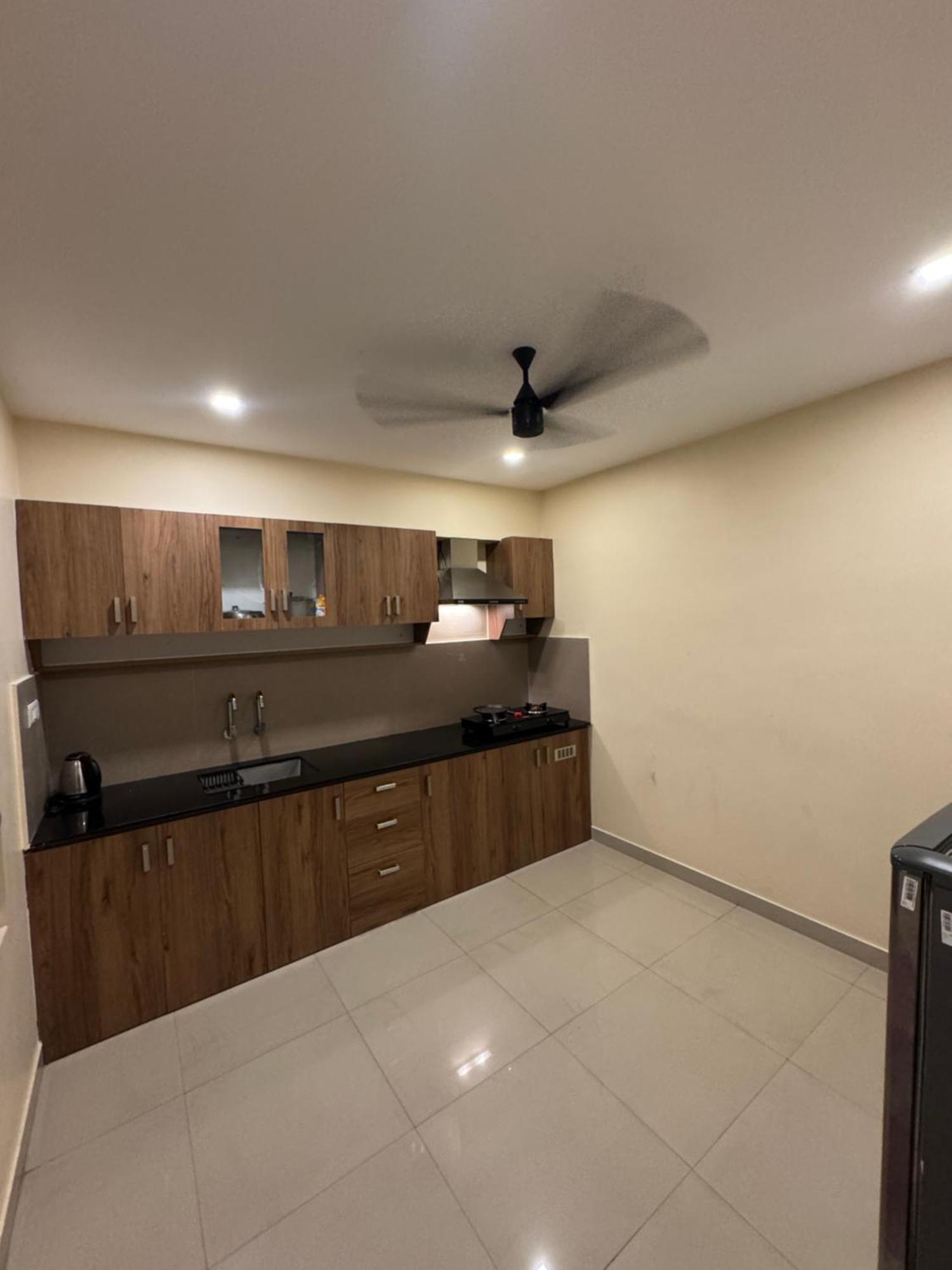 Heres Haut Residency Kochi Extérieur photo